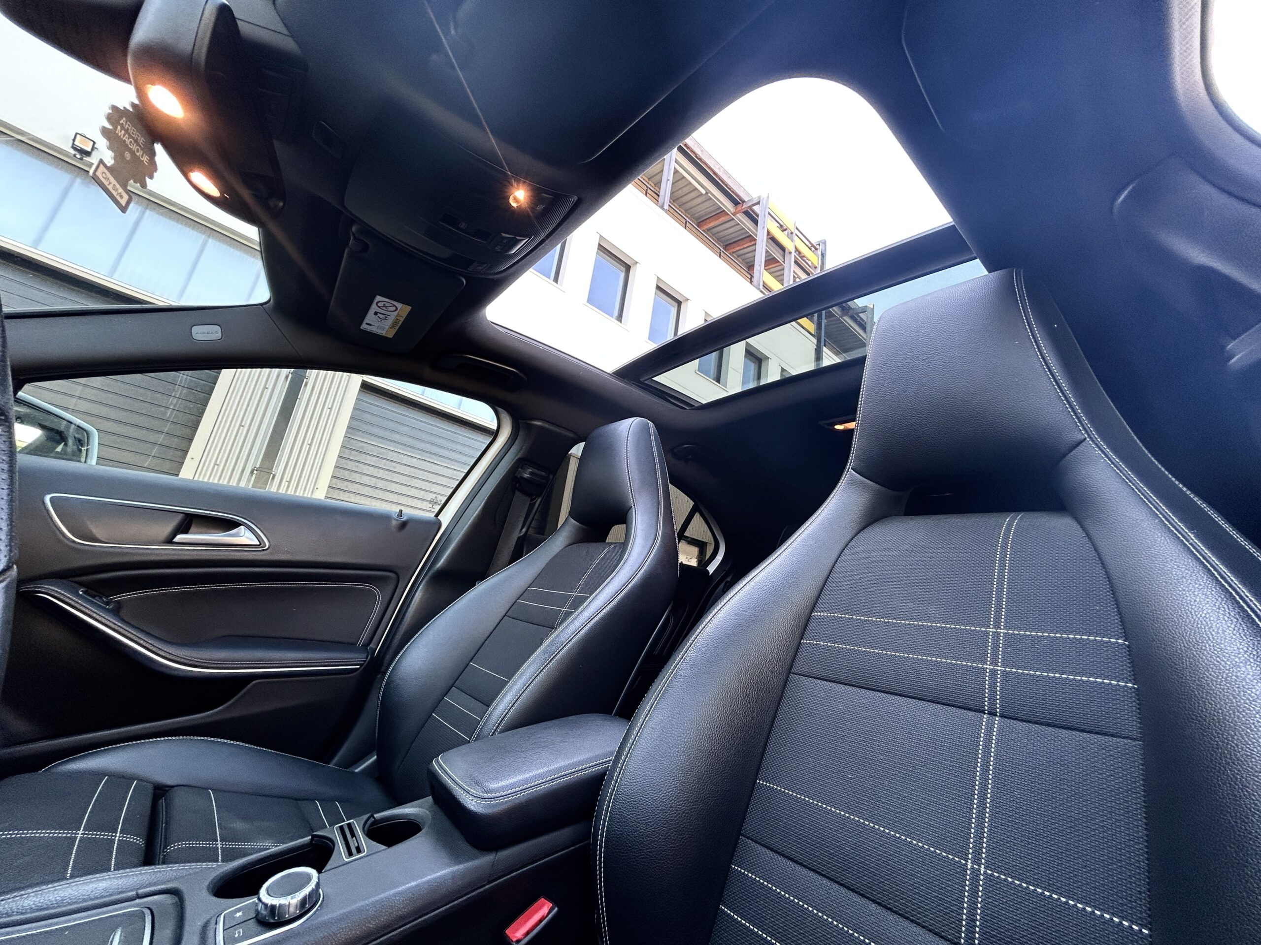 Mercedes Classe A 200d Sensation 7G-DCT CarVentures photo 022