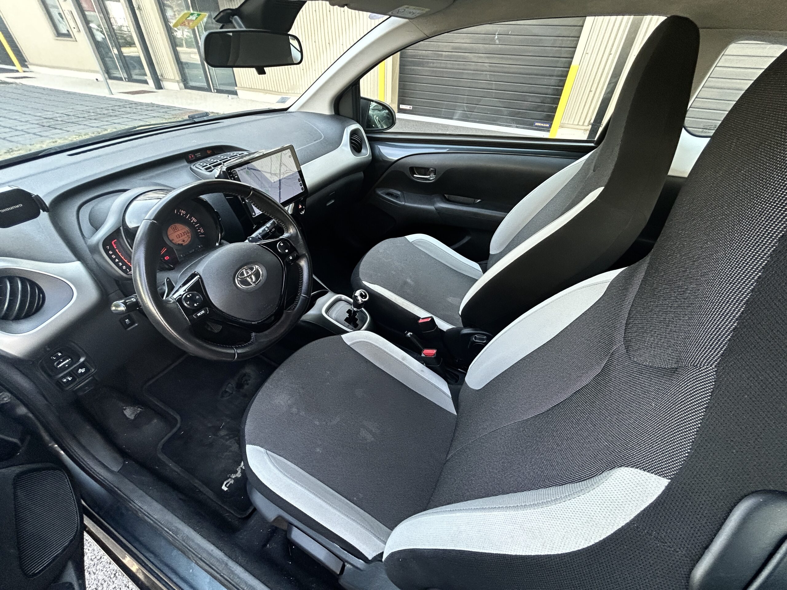 Toyota Aygo x-shift CarVentures photo 017