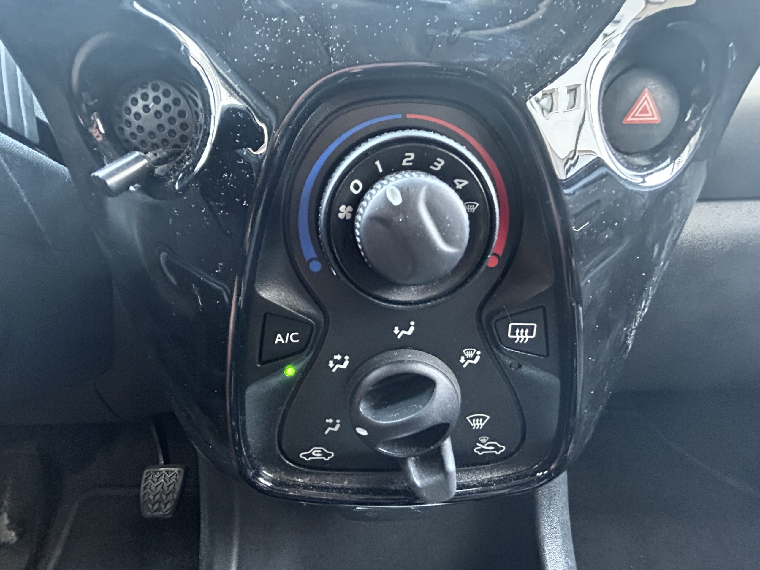Toyota Aygo x-shift CarVentures photo 022