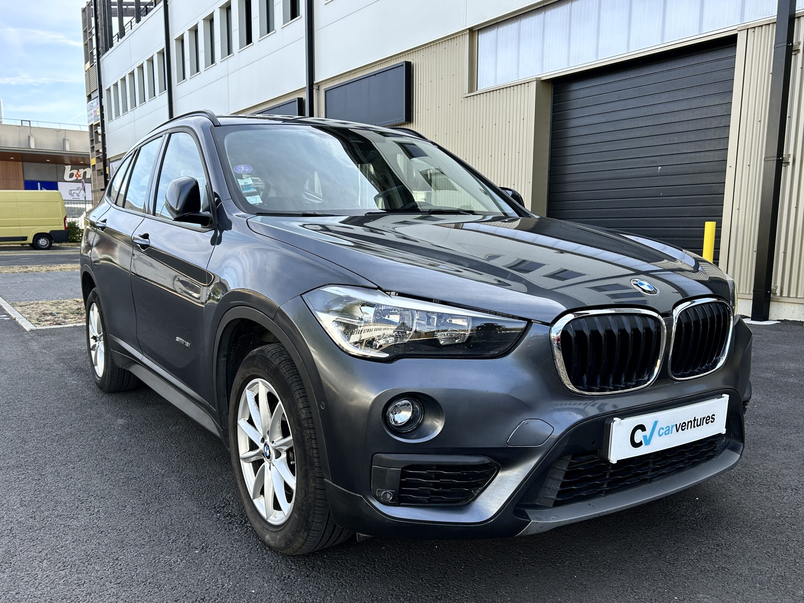 BMW X1 sDrive18i DKG Lounge CarVentures photo 003