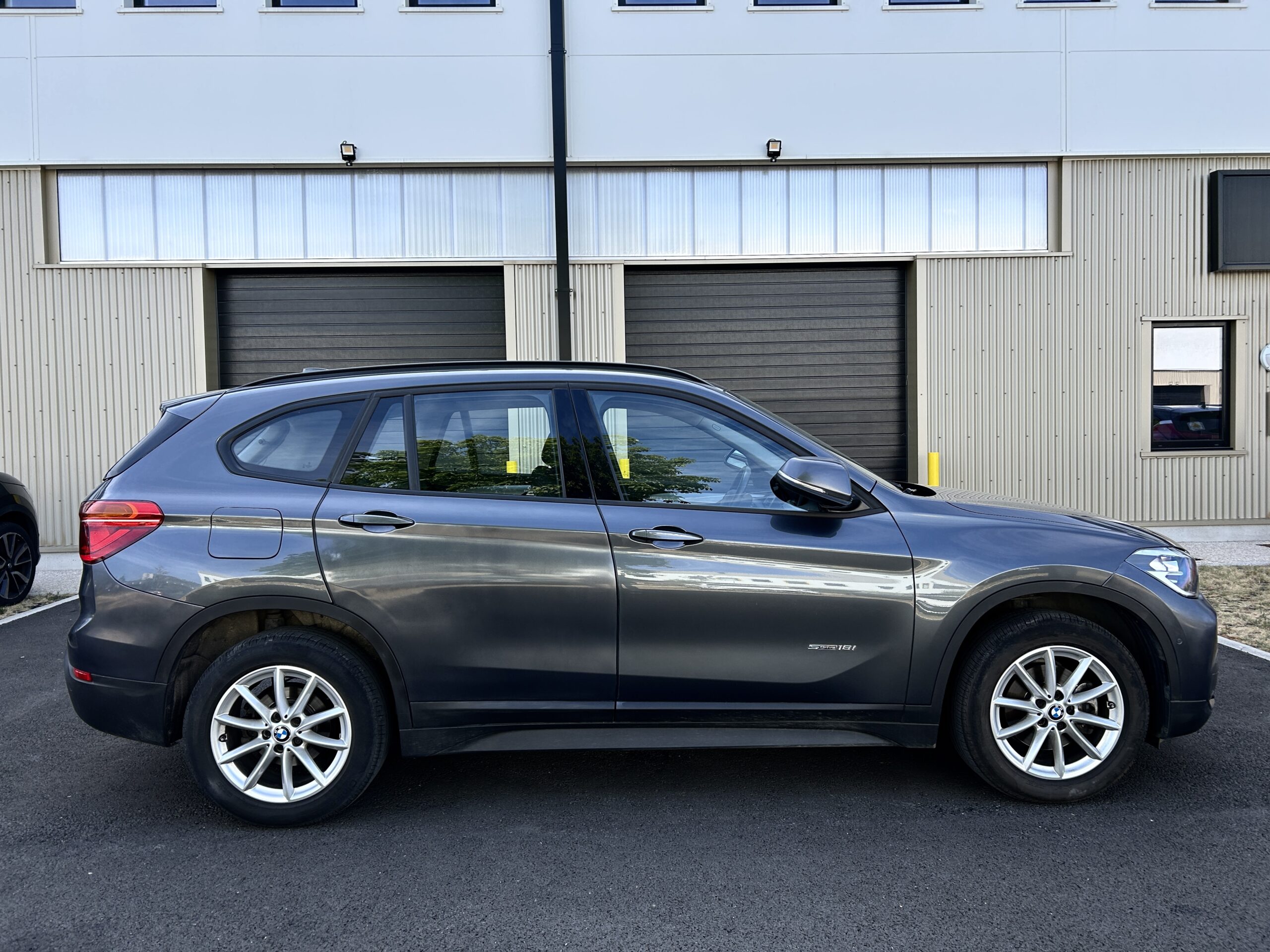 BMW X1 sDrive18i DKG Lounge CarVentures photo 004