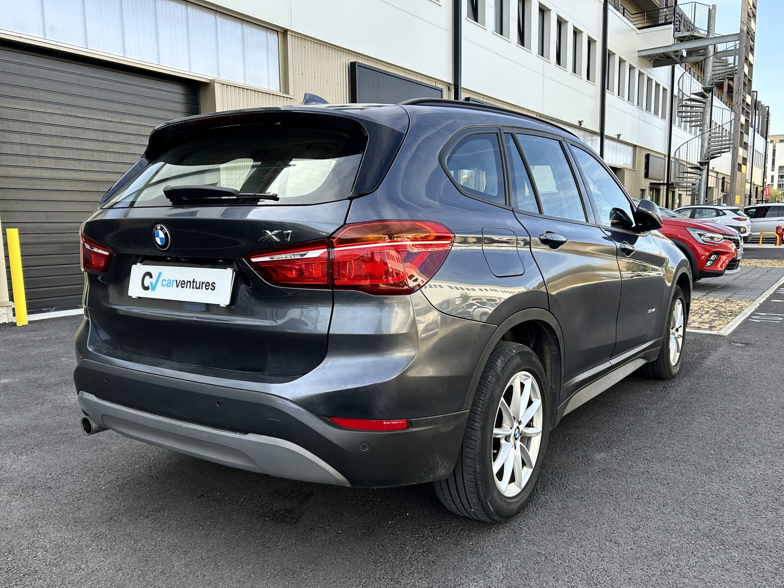 BMW X1 sDrive18i DKG Lounge CarVentures photo 005