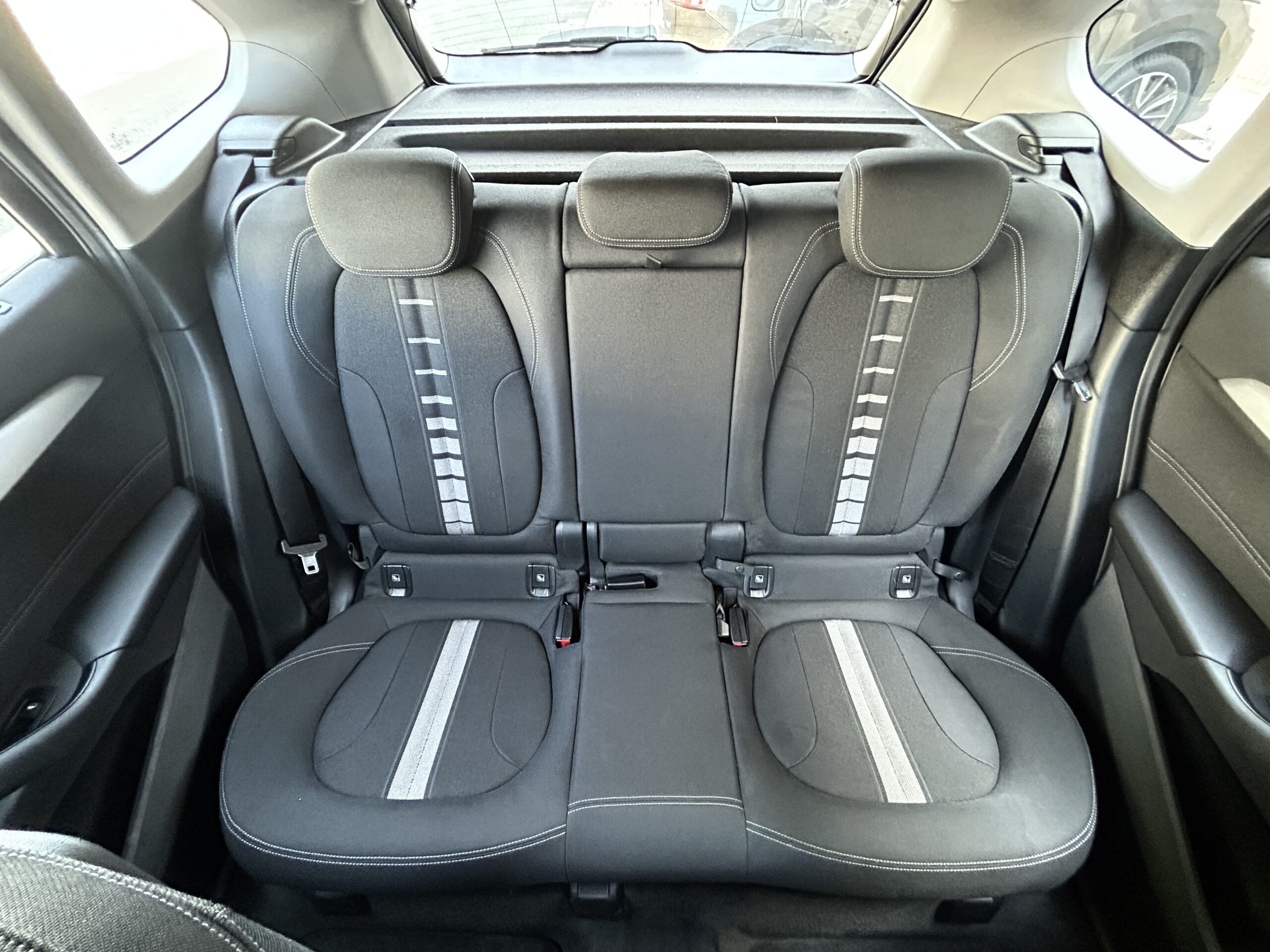 BMW X1 sDrive18i DKG Lounge CarVentures photo 017