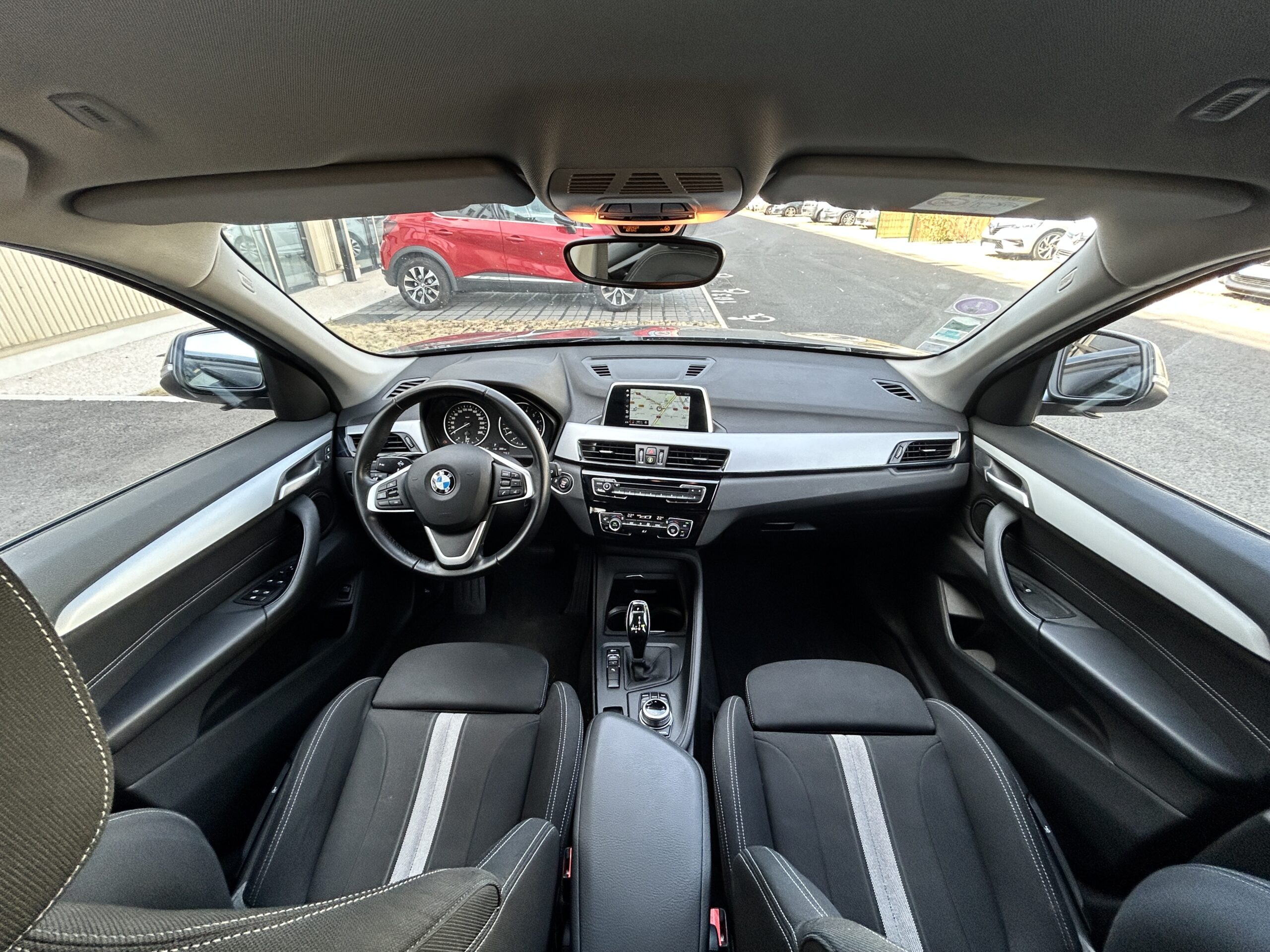 BMW X1 sDrive18i DKG Lounge CarVentures photo 018