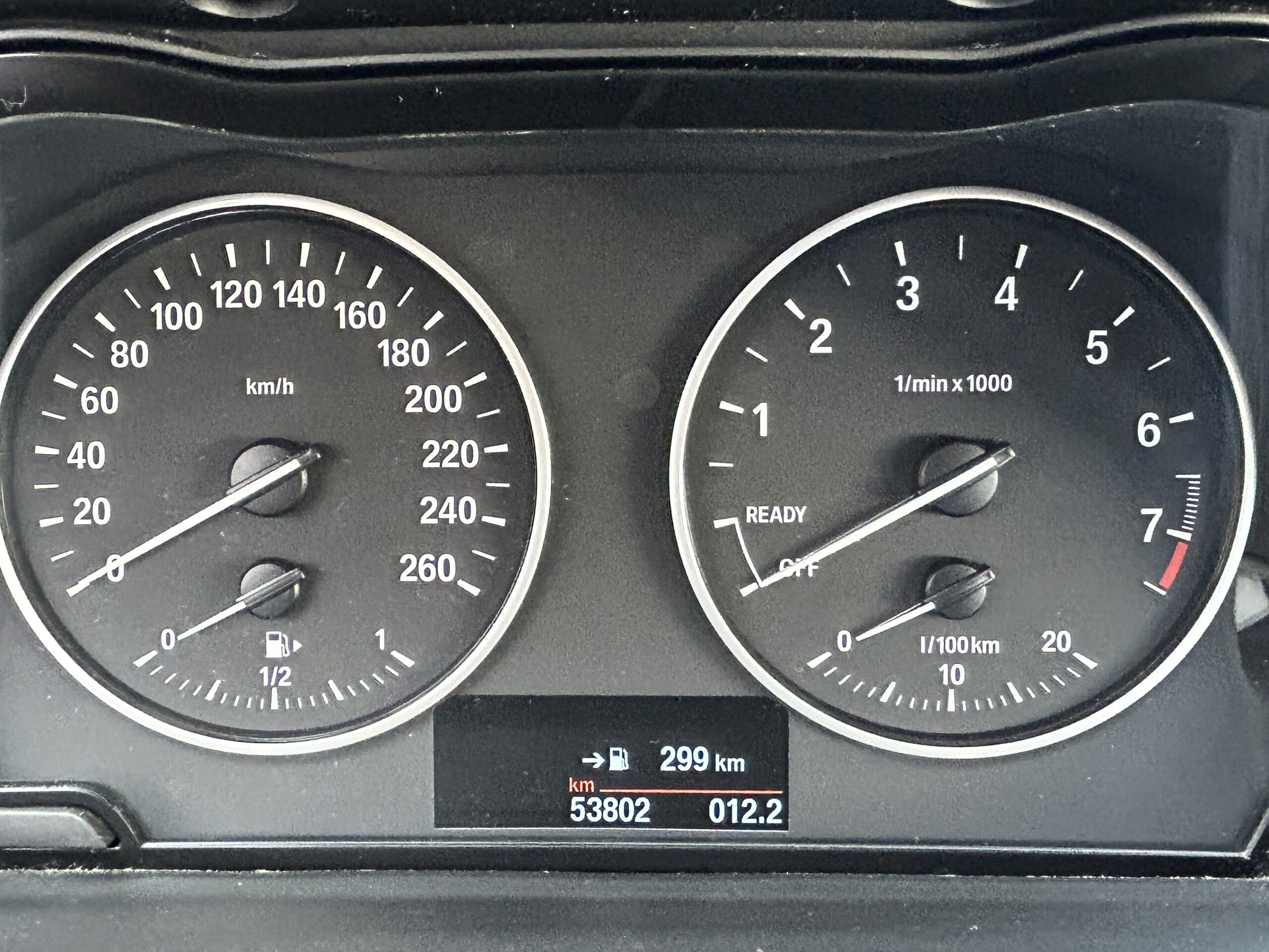 BMW X1 sDrive18i DKG Lounge CarVentures photo 021