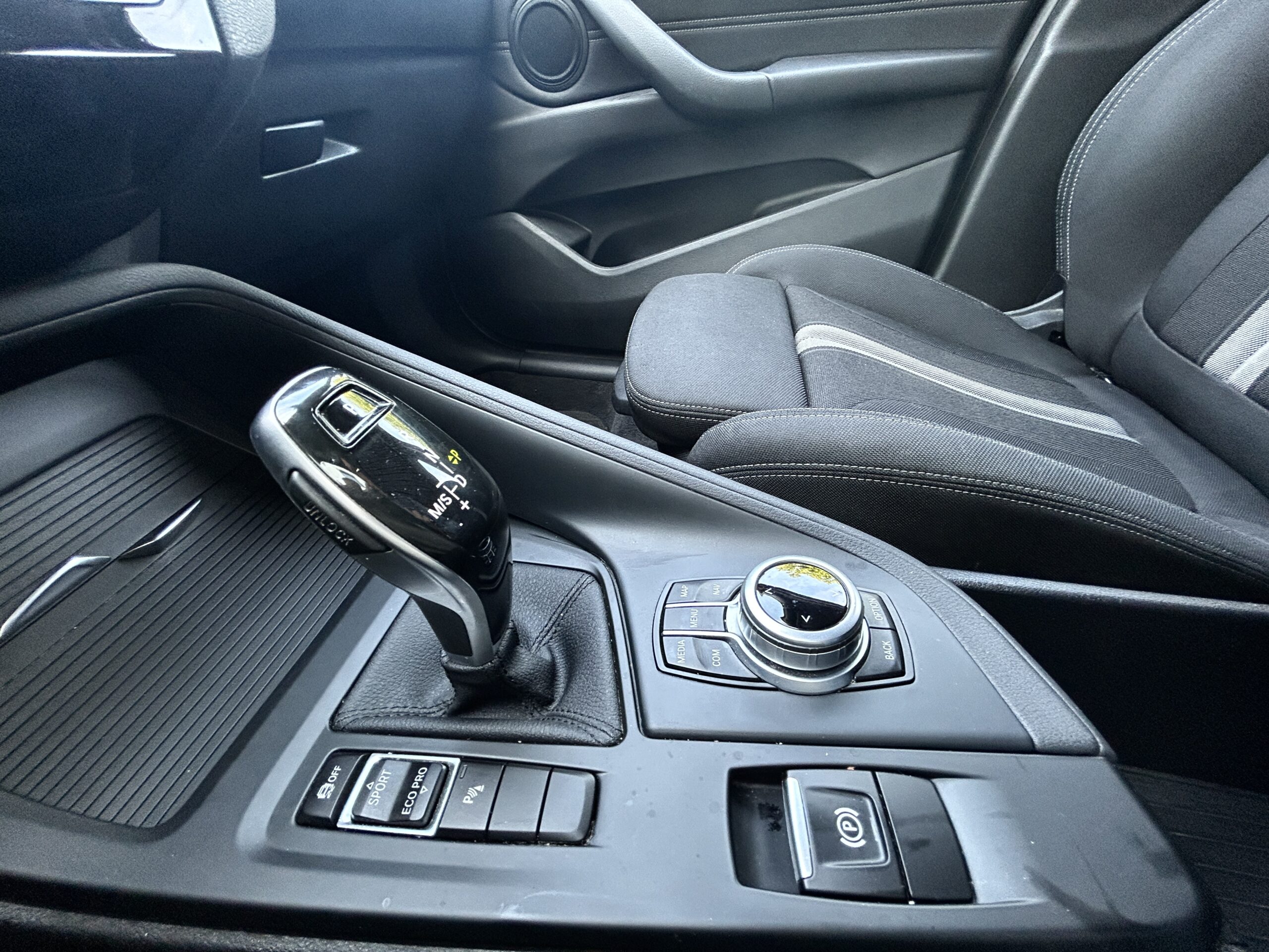 BMW X1 sDrive18i DKG Lounge CarVentures photo 024