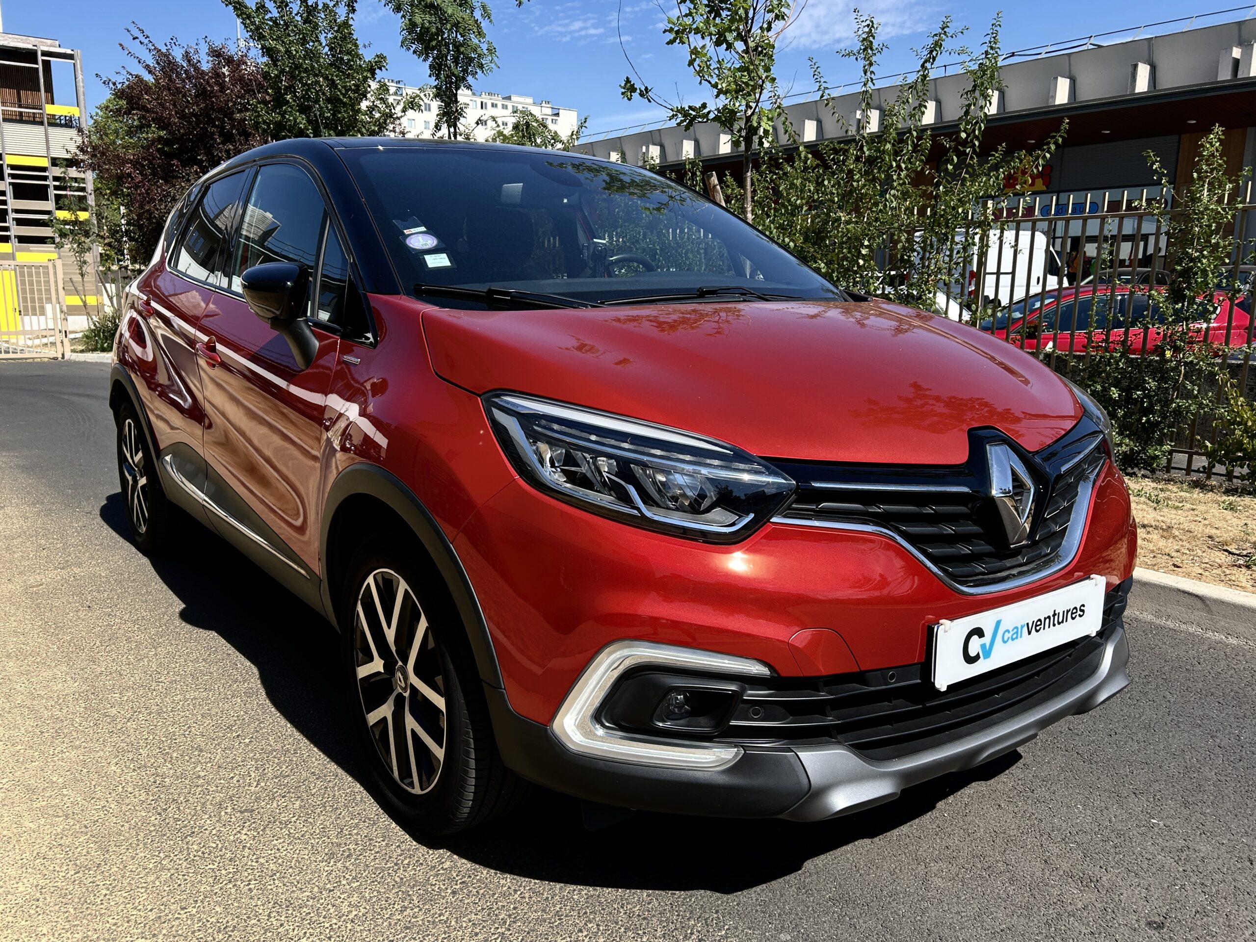 Renault Captur TCe 130 Red Edition CarVentures photo 003