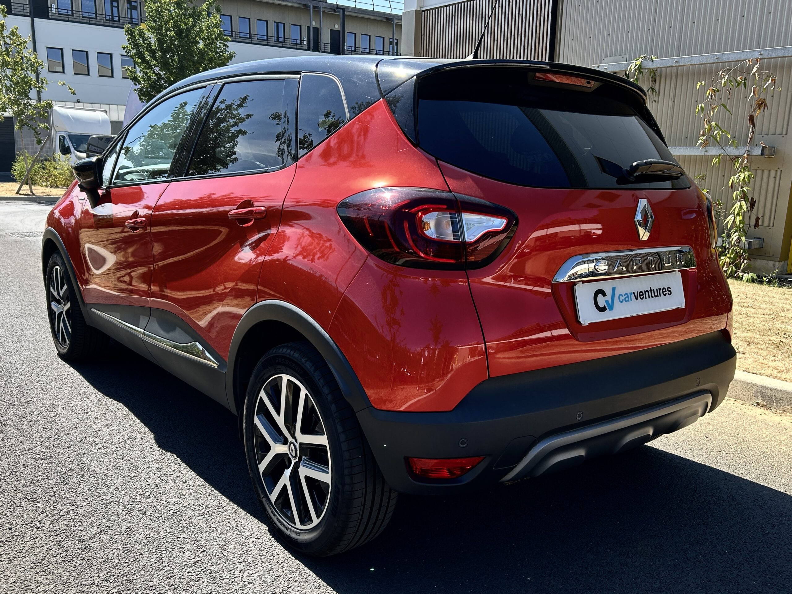 Renault Captur TCe 130 Red Edition CarVentures photo 005
