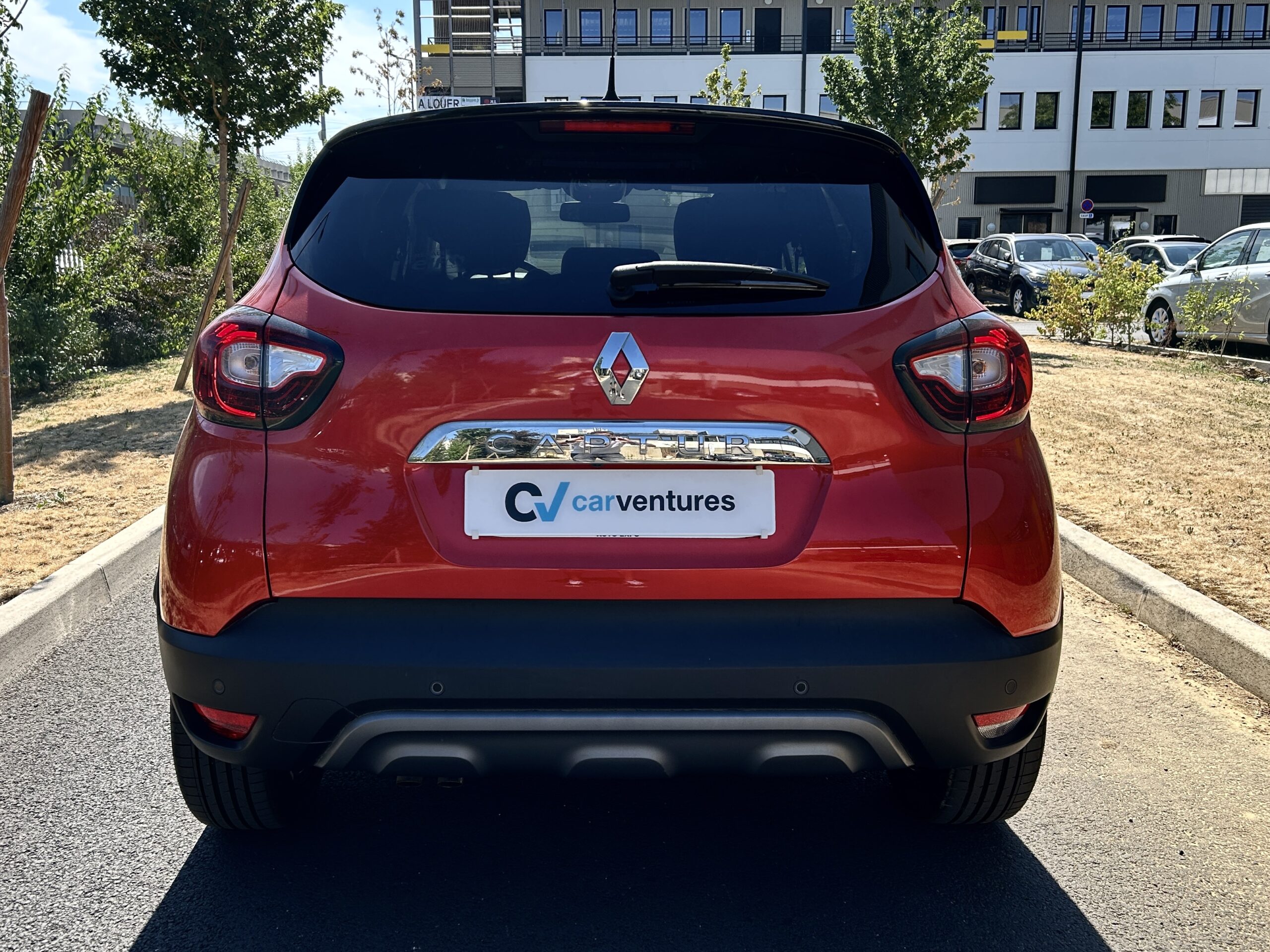Renault Captur TCe 130 Red Edition CarVentures photo 006