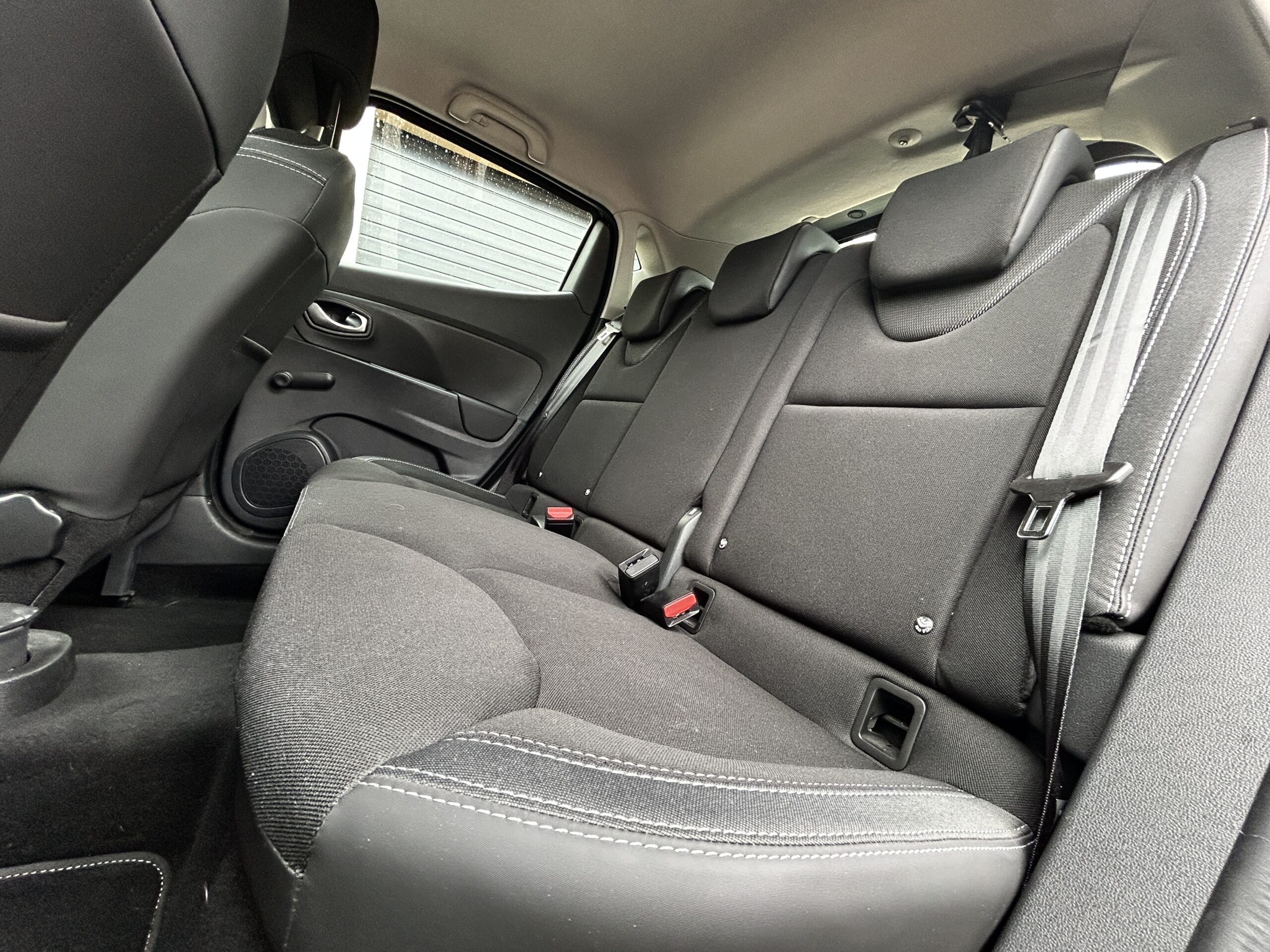 Renault Clio IV TCe 90 Zen CarVentures photo 016