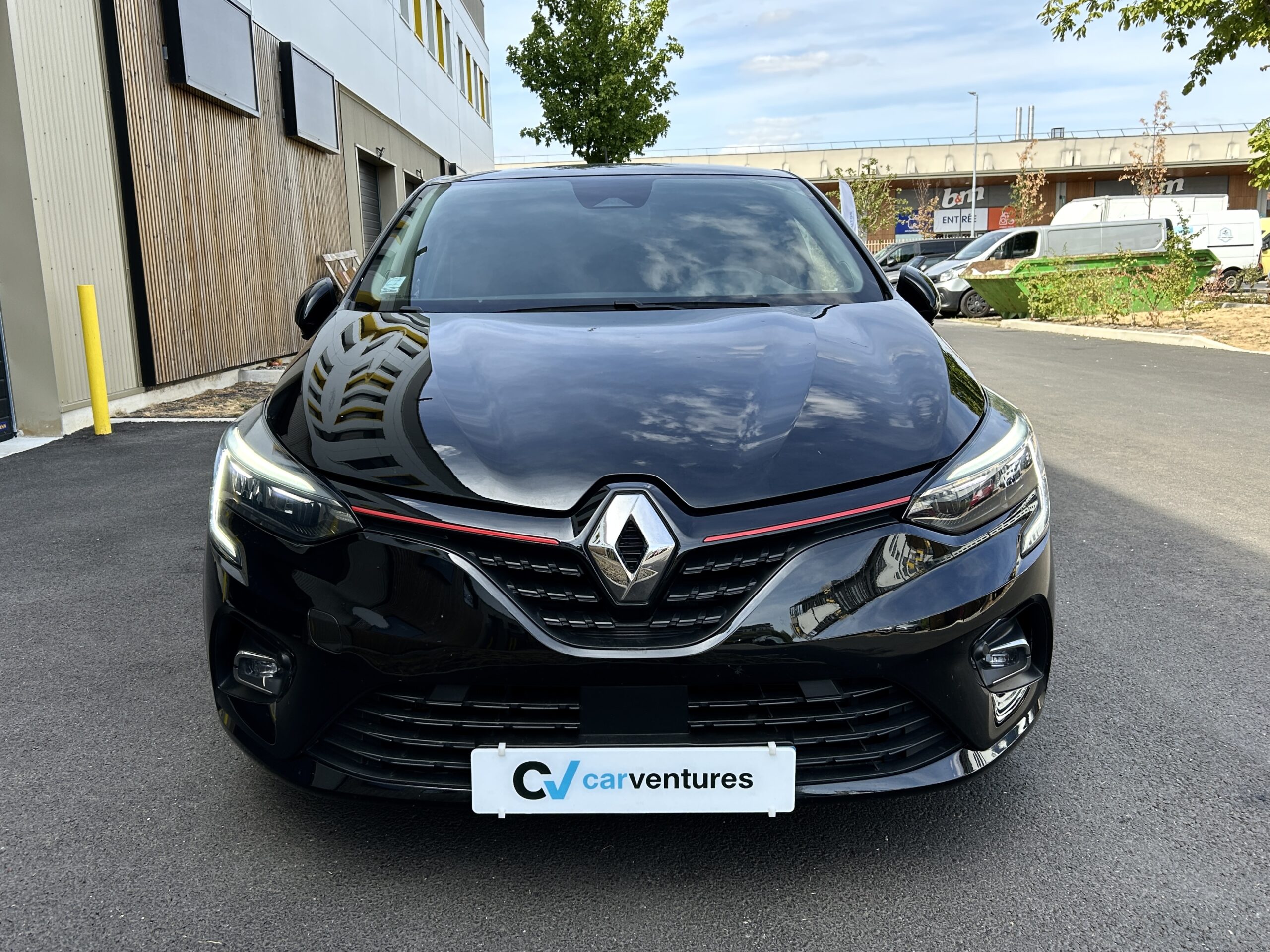 Renault Clio V E-Tech 140 Business CarVentures photo 002