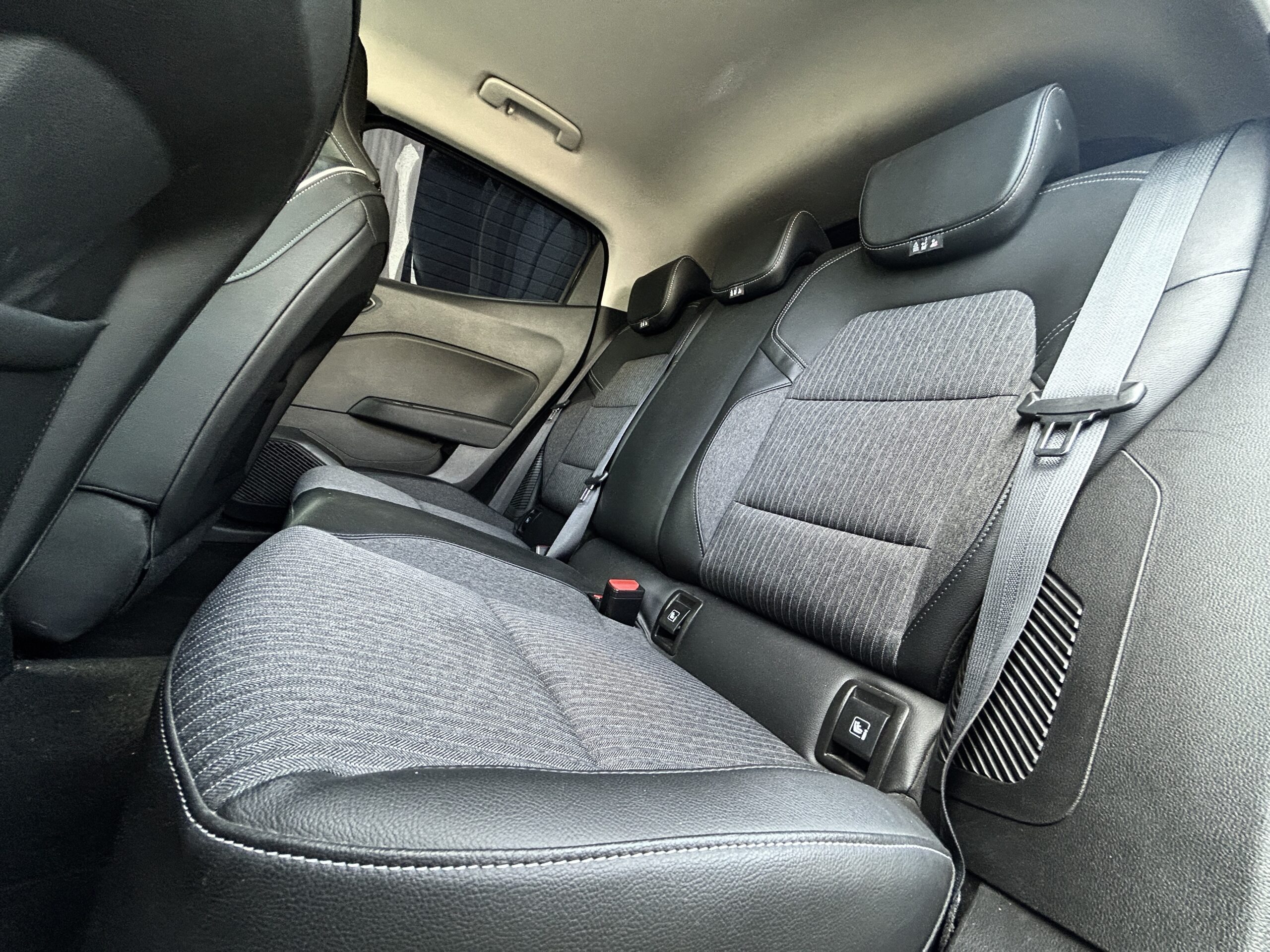 Renault Clio V E-Tech 140 Business CarVentures photo 016