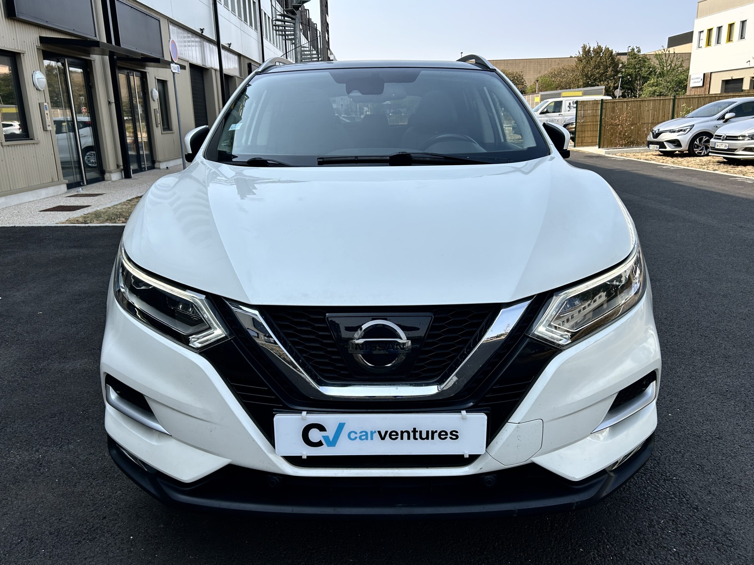 Nissan Qashqai DIG-T 115 Tekna CarVentures photo 002