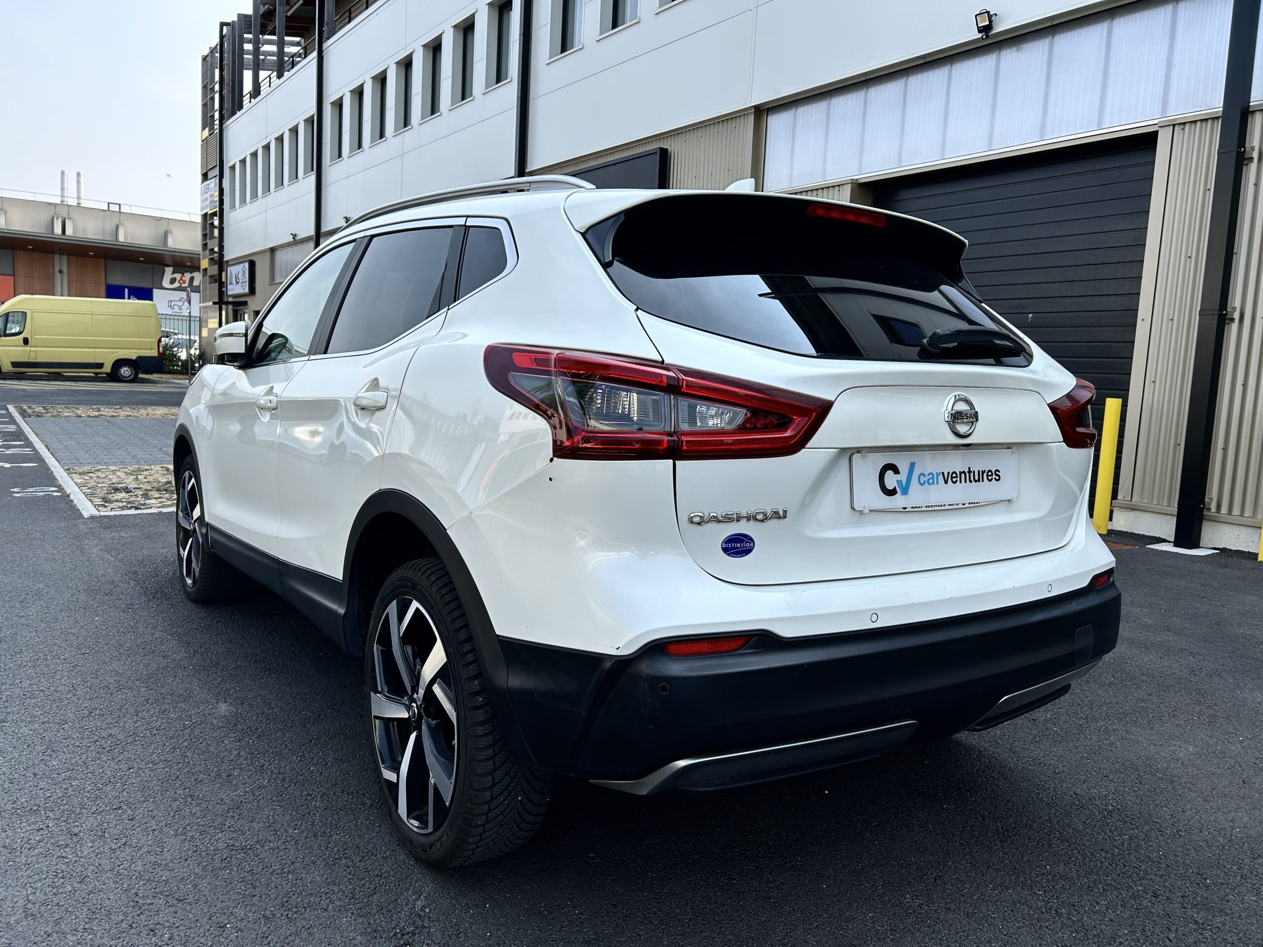Nissan Qashqai DIG-T 115 Tekna CarVentures photo 005