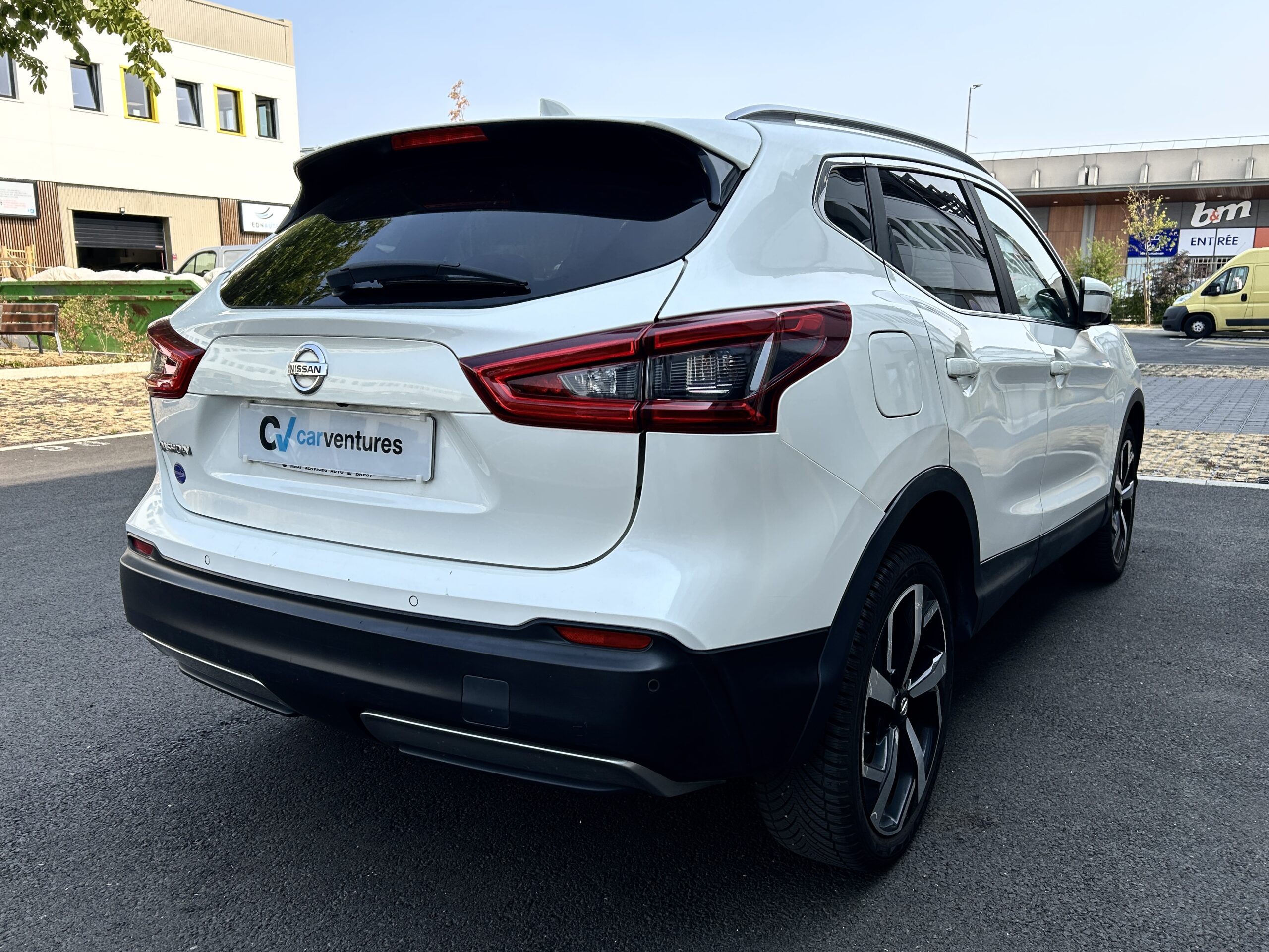 Nissan Qashqai DIG-T 115 Tekna CarVentures photo 007