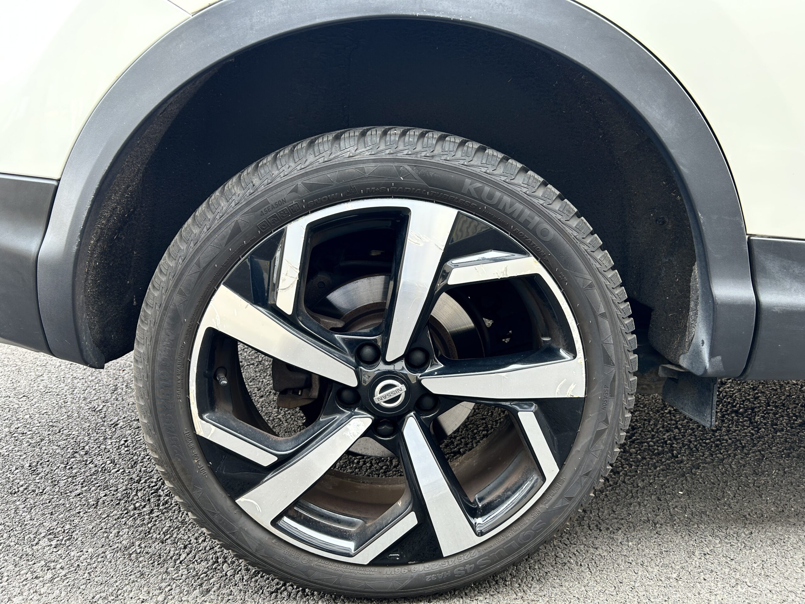 Nissan Qashqai DIG-T 115 Tekna CarVentures photo 013